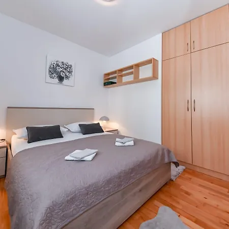 Dalma * Макарська